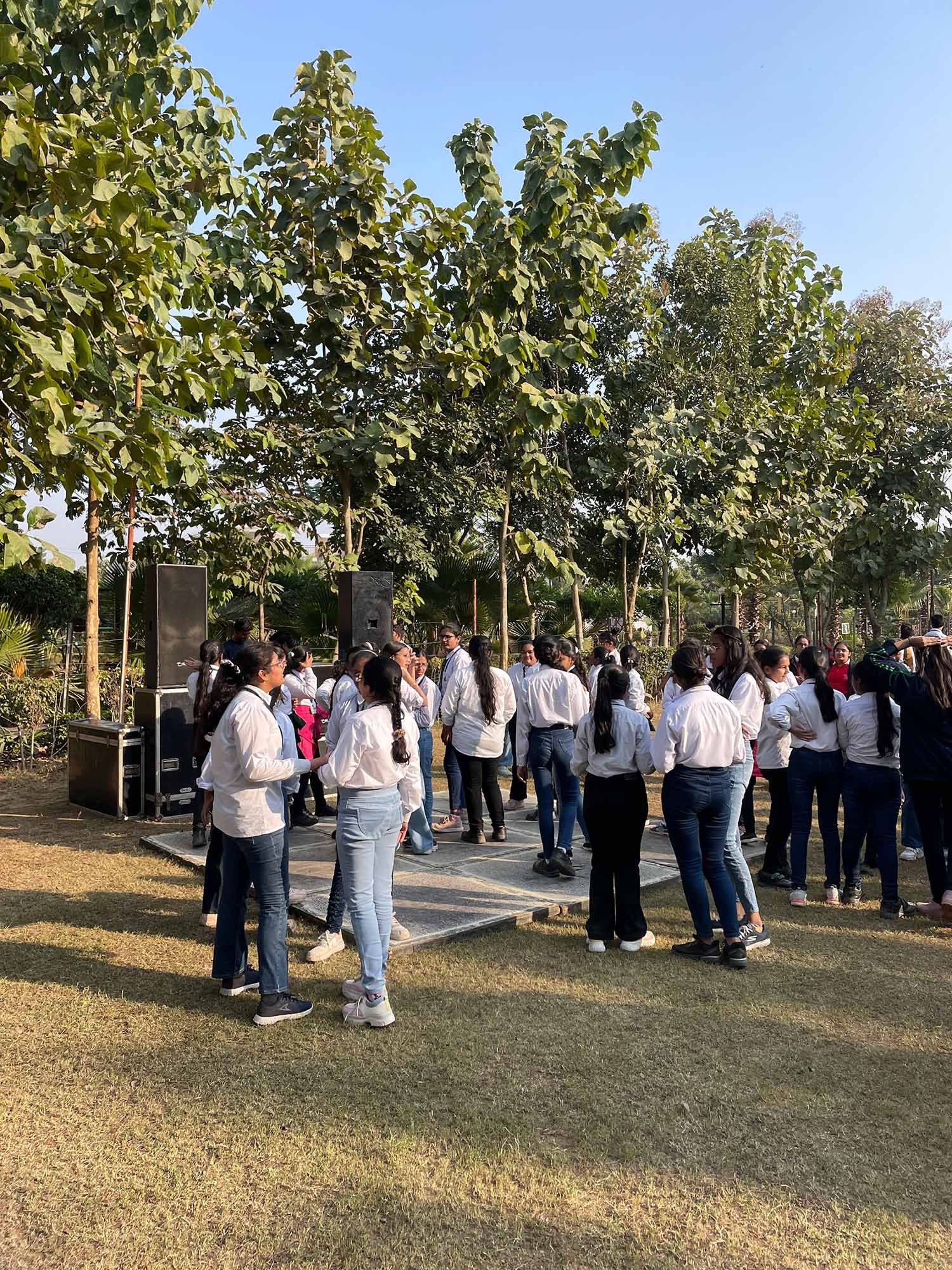 School Picnic Outing And Spots Near Delhi